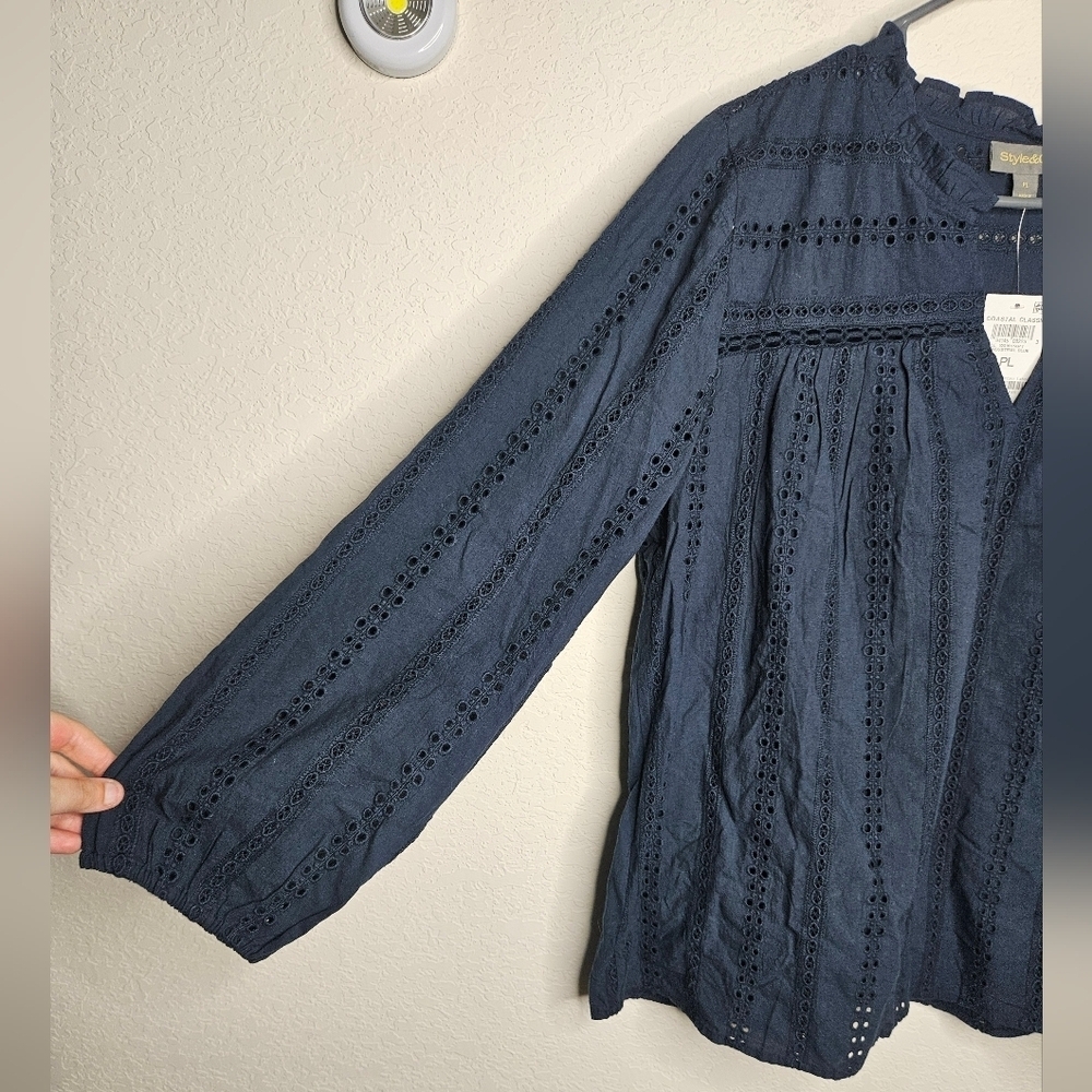 NWT Style & Co Coastal Classic Eyelet Ruffle Trim Long Sleeve Lightweight Blouse - Picture 2 of 9